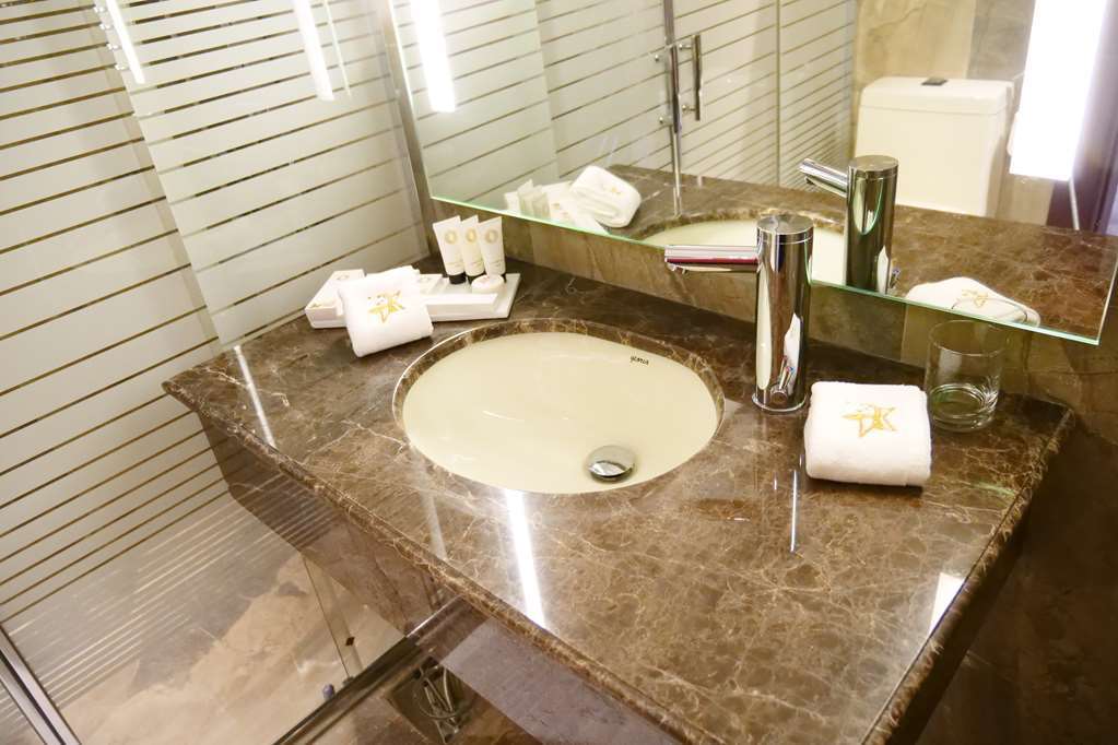 Lumiere Des Etoile Hotel Kuwait City Room photo